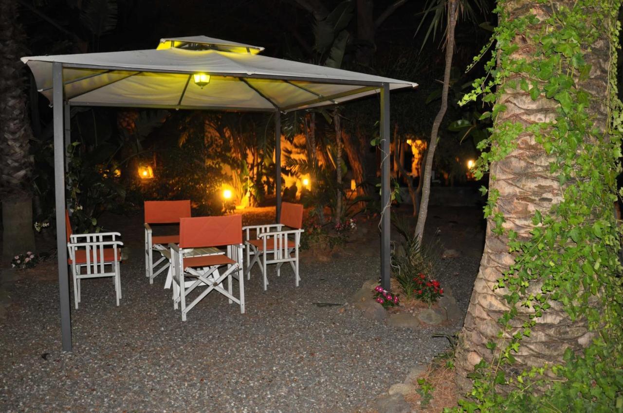 Le Mannare Case Vacanze Di Metopa Srl Piano Conte Ngoại thất bức ảnh
